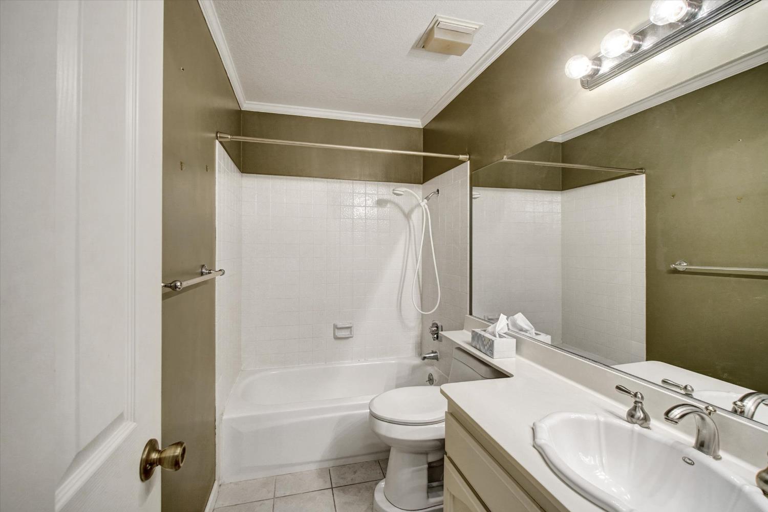 Detail Gallery Image 19 of 49 For 11161 Utopia River Ct, Rancho Cordova,  CA 95670 - 3 Beds | 2 Baths
