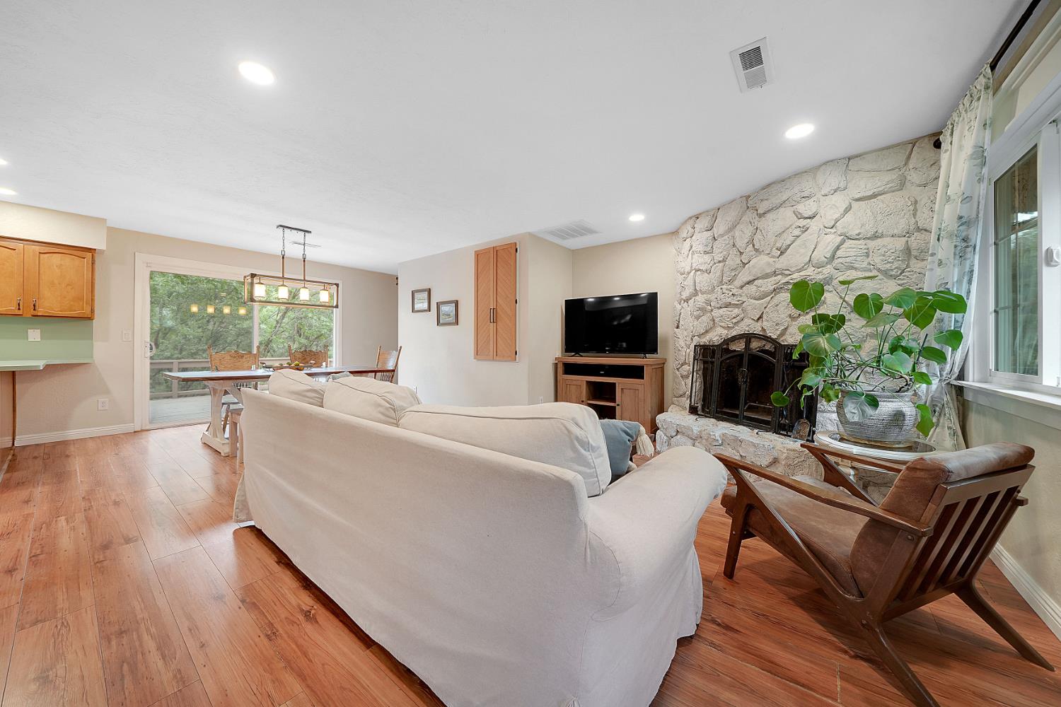 Detail Gallery Image 38 of 73 For 17640 Tannery Ln, Pine Grove,  CA 95665 - 3 Beds | 2 Baths