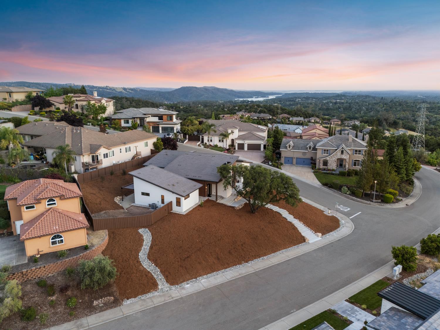 Detail Gallery Image 38 of 39 For 1700 Ridgeview Cir, Auburn,  CA 95603 - 4 Beds | 3/1 Baths
