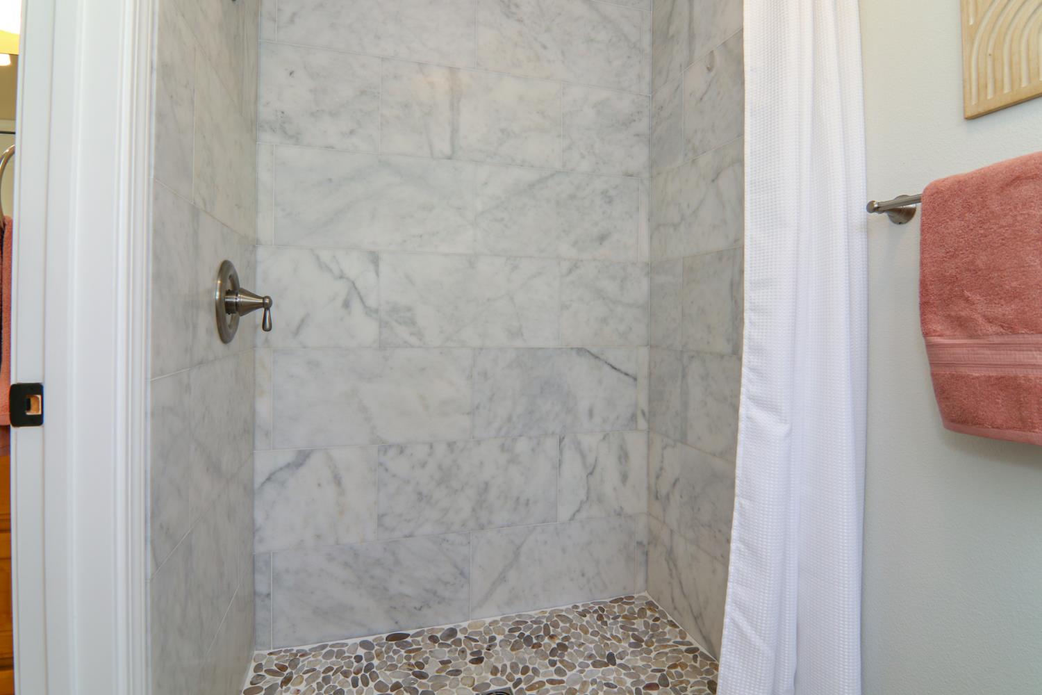 Detail Gallery Image 20 of 38 For 4949 Hillridge Way, Fair Oaks,  CA 95628 - 3 Beds | 2 Baths
