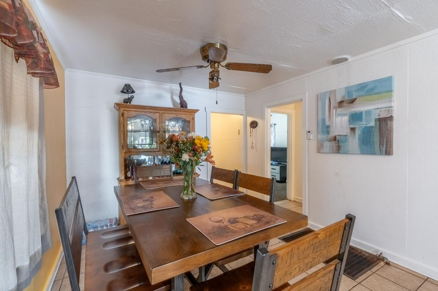Detail Gallery Image 6 of 17 For 425 Ryder Way, Modesto,  CA 95351 - 3 Beds | 1/1 Baths