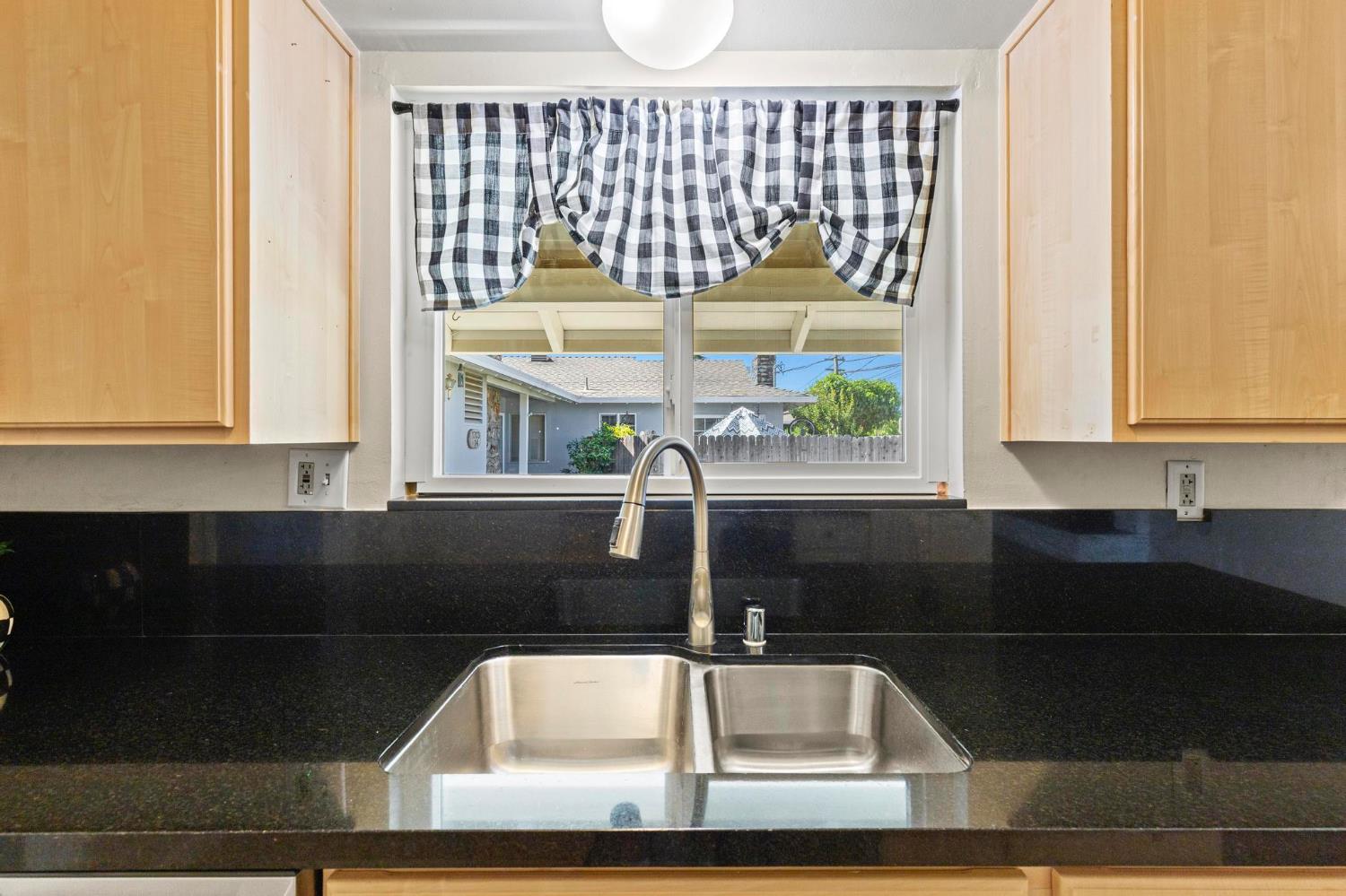Detail Gallery Image 9 of 36 For 1713 Ramirez St #11,  Marysville,  CA 95901 - 3 Beds | 2 Baths