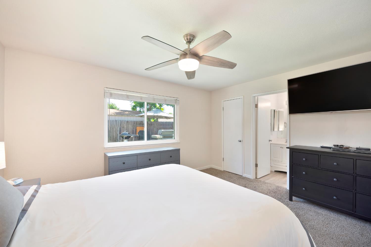 Detail Gallery Image 38 of 52 For 9548 Helio Dr, Sacramento,  CA 95827 - 3 Beds | 2 Baths