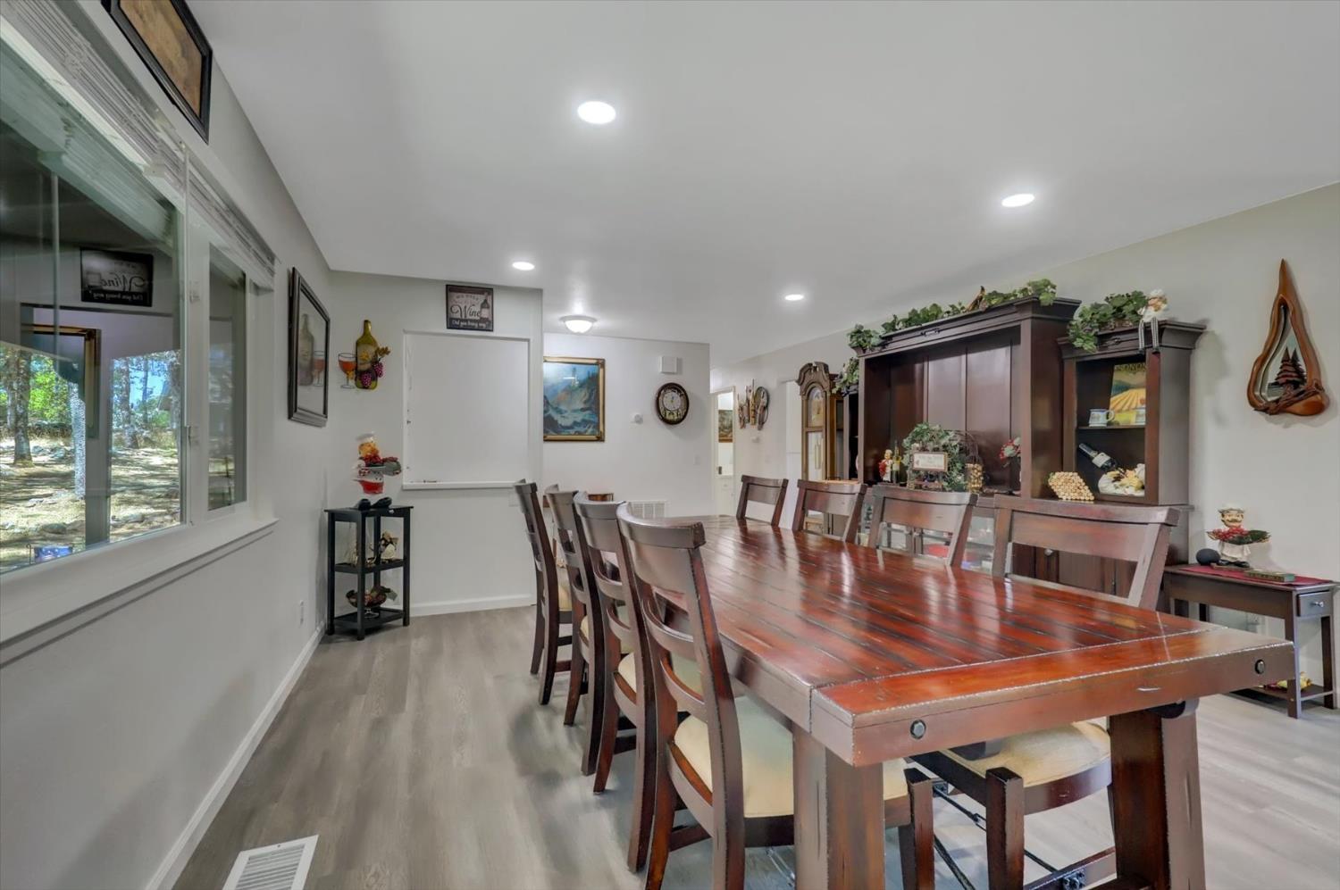 Detail Gallery Image 10 of 53 For 17730 Minnow Way, Penn Valley,  CA 95946 - 3 Beds | 2 Baths
