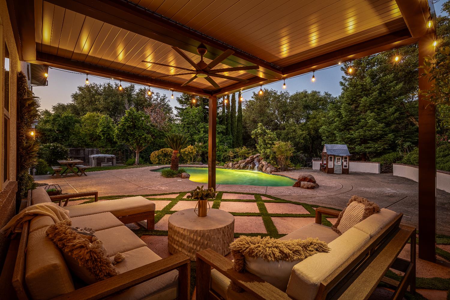 Detail Gallery Image 5 of 84 For 2864 Aberdeen Ln, El Dorado Hills,  CA 95762 - 5 Beds | 3 Baths