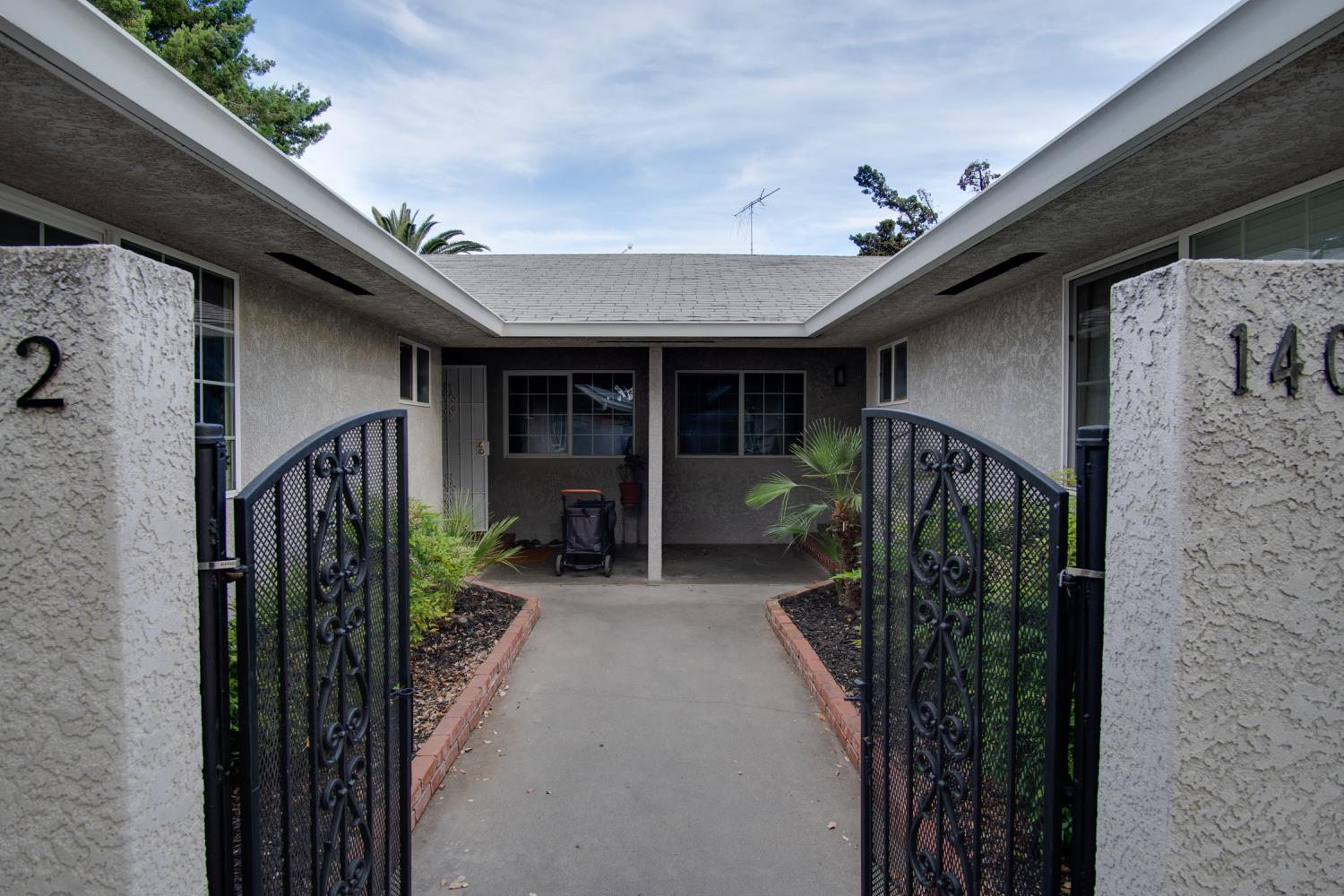 Detail Gallery Image 4 of 43 For 1402 Chapala Way, Modesto,  CA 95355 - – Beds | – Baths
