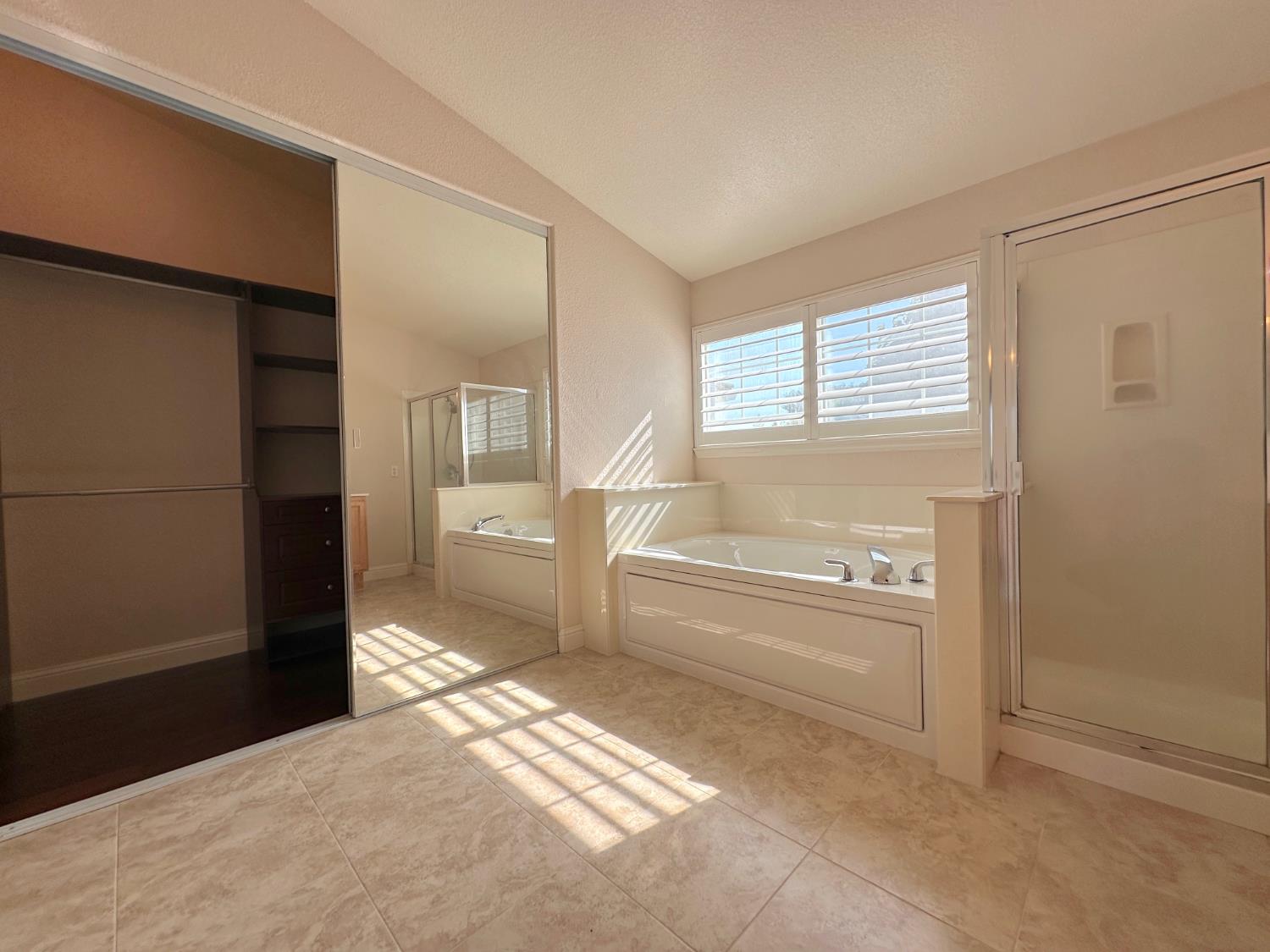 Detail Gallery Image 21 of 35 For 6337 Brook Hollow Cir, Stockton,  CA 95219 - 5 Beds | 3 Baths