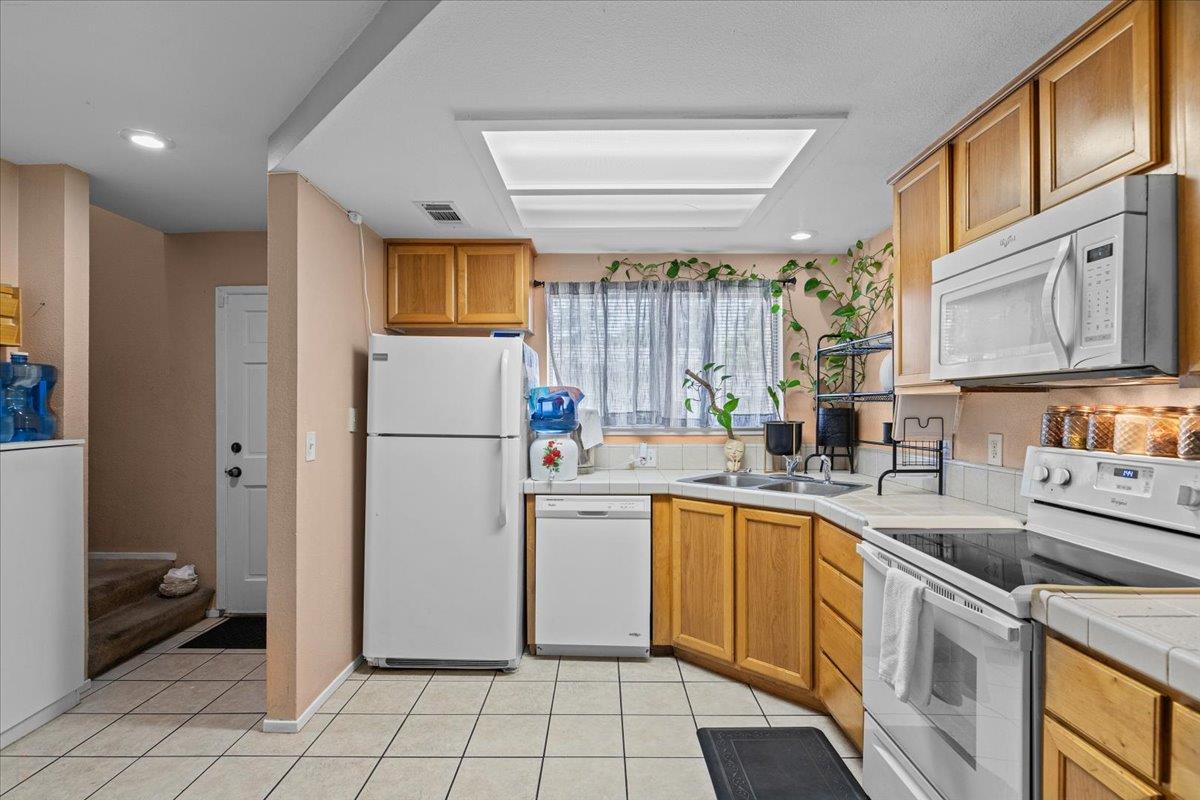 Detail Gallery Image 9 of 44 For 525 Lincoln Ave #C,  Modesto,  CA 95354 - 2 Beds | 1/1 Baths