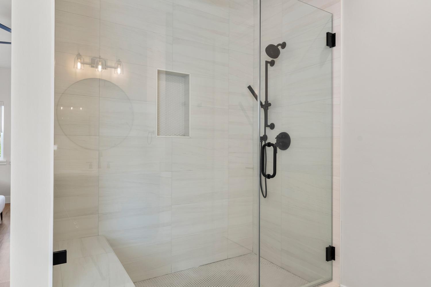 Detail Gallery Image 38 of 51 For 4020 Della Ct, Rocklin,  CA 95677 - 4 Beds | 2/1 Baths