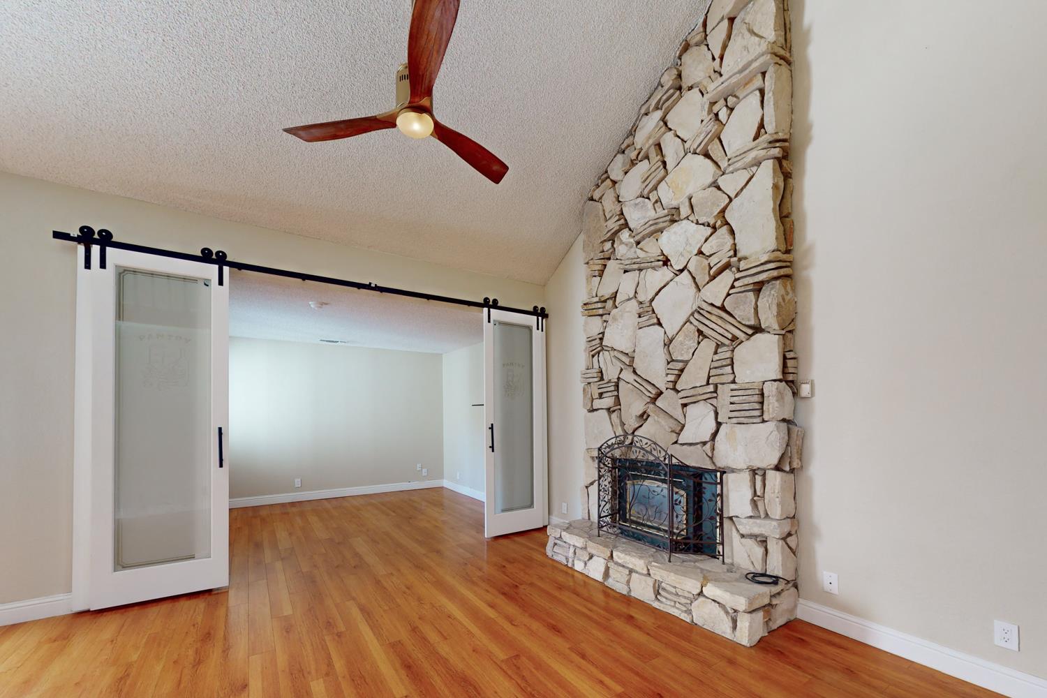 Detail Gallery Image 11 of 75 For 608 College St #11,  Woodland,  CA 95695 - 3 Beds | 2/1 Baths