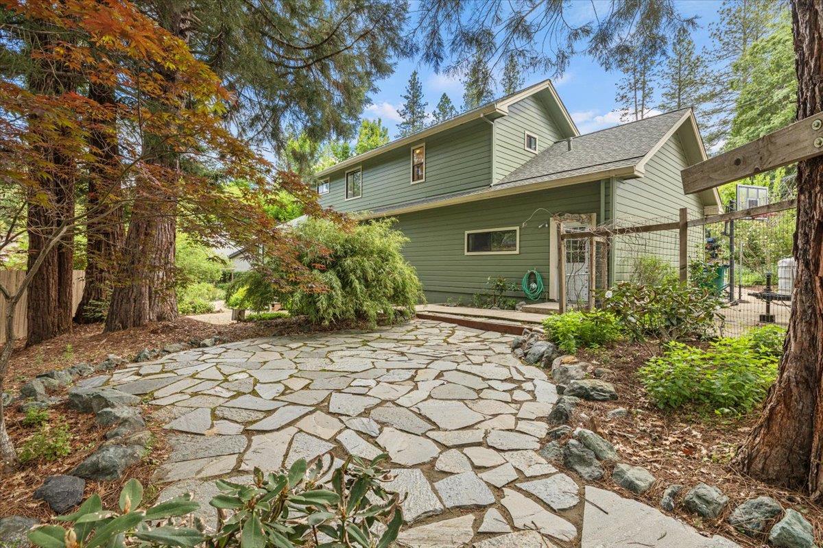 Detail Gallery Image 45 of 56 For 401 Gracie Rd, Nevada City,  CA 95959 - 3 Beds | 2/1 Baths