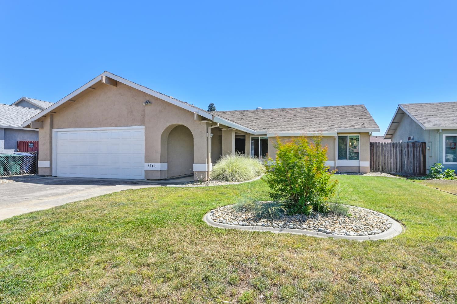 Detail Gallery Image 1 of 52 For 9548 Helio Dr, Sacramento,  CA 95827 - 3 Beds | 2 Baths