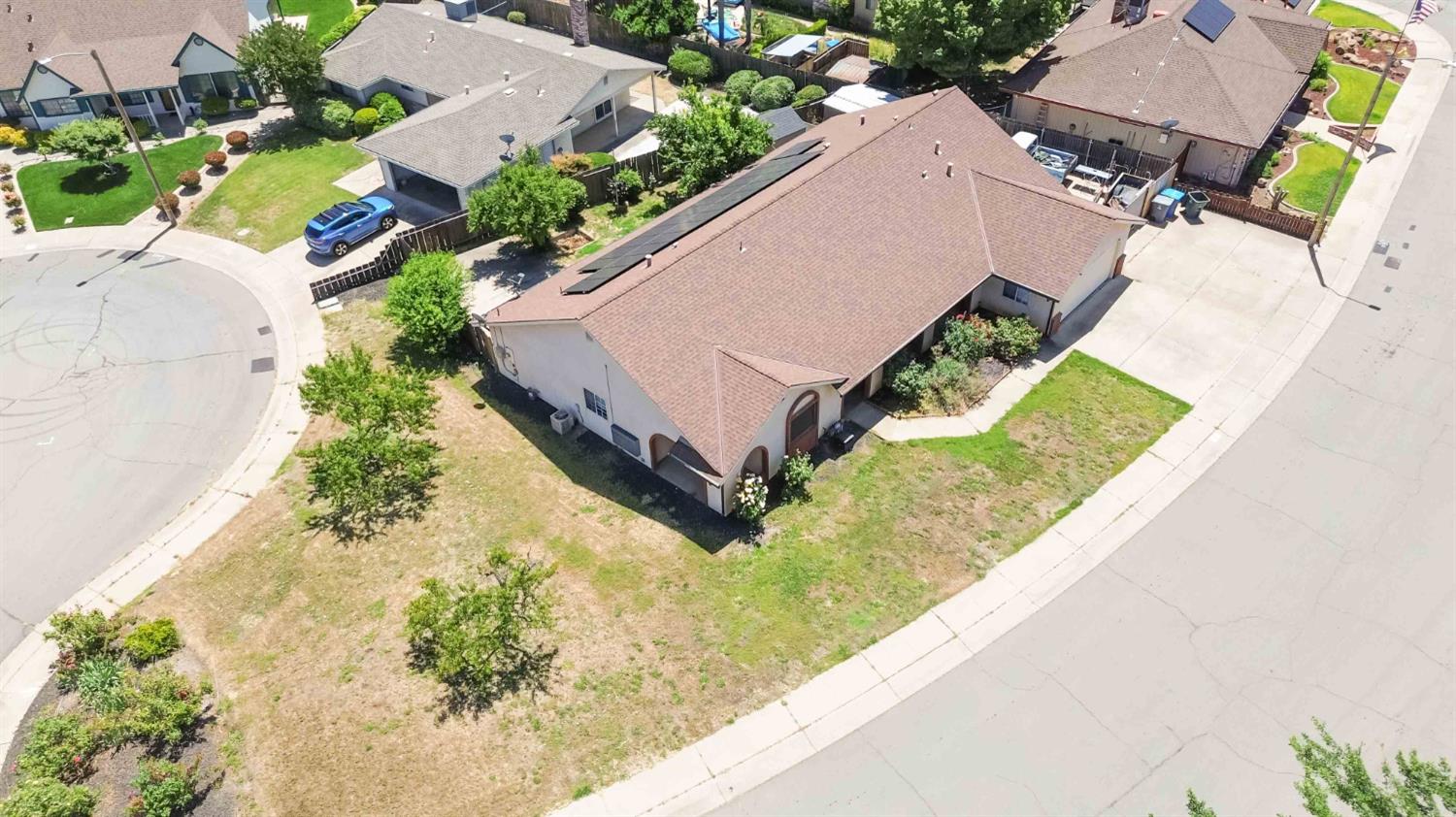 Detail Gallery Image 3 of 35 For 780 Teakwood Dr, Yuba City,  CA 95991 - 4 Beds | 3 Baths