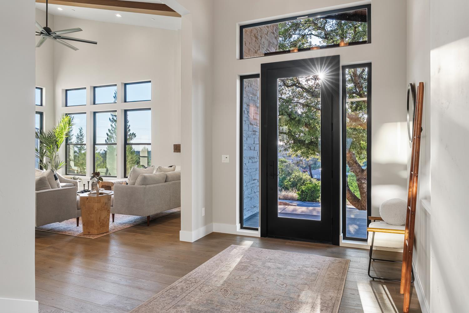 Detail Gallery Image 28 of 39 For 1700 Ridgeview Cir, Auburn,  CA 95603 - 4 Beds | 3/1 Baths