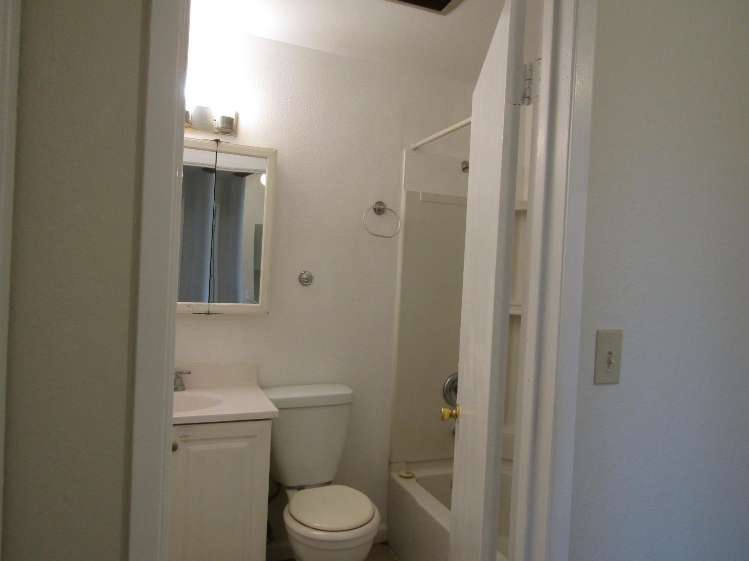Detail Gallery Image 17 of 22 For 4524 Greenholme Dr #2,  Sacramento,  CA 95842 - 2 Beds | 1 Baths
