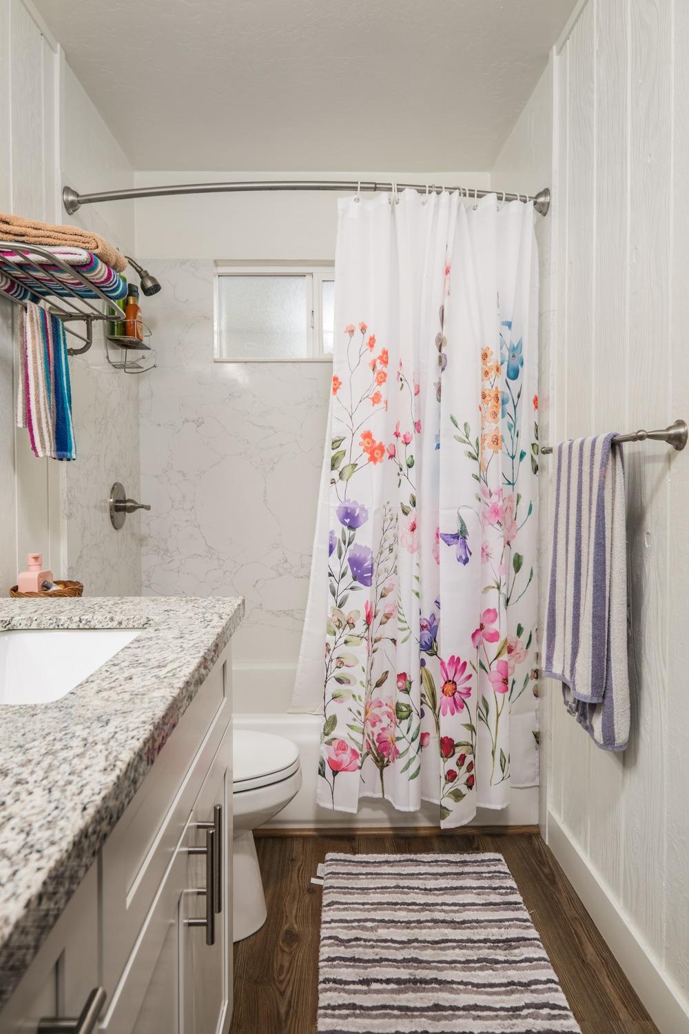 Detail Gallery Image 23 of 44 For 1644 Crystal Air Dr, South Lake Tahoe,  CA 96150 - 3 Beds | 1/1 Baths