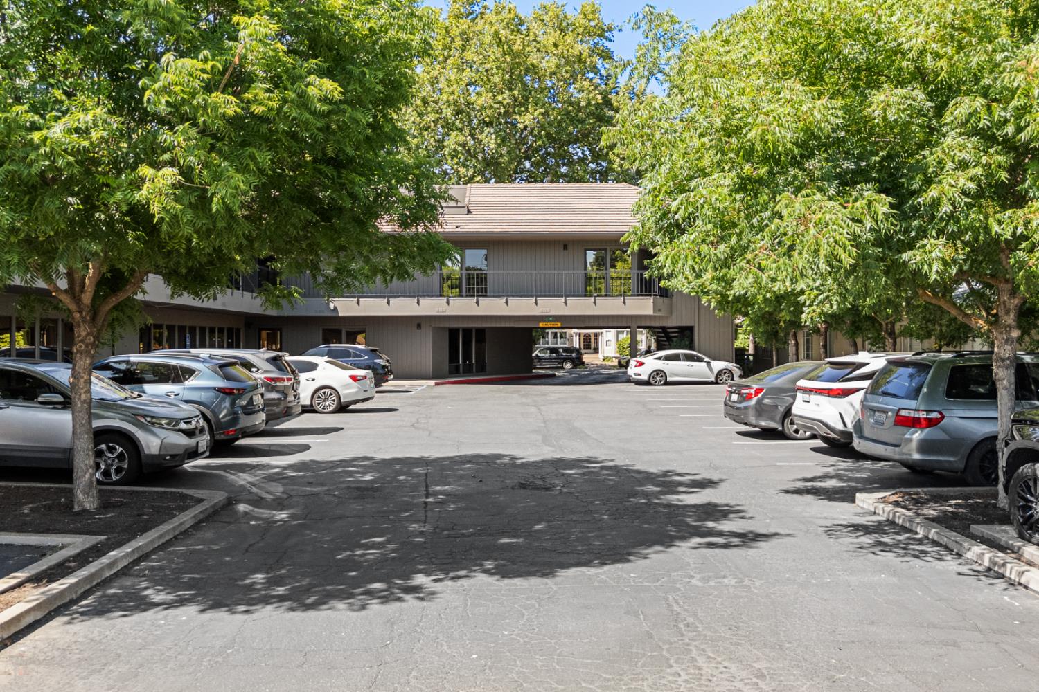 Detail Gallery Image 9 of 33 For 420 W Pine St, Lodi,  CA 95240 - – Beds | – Baths