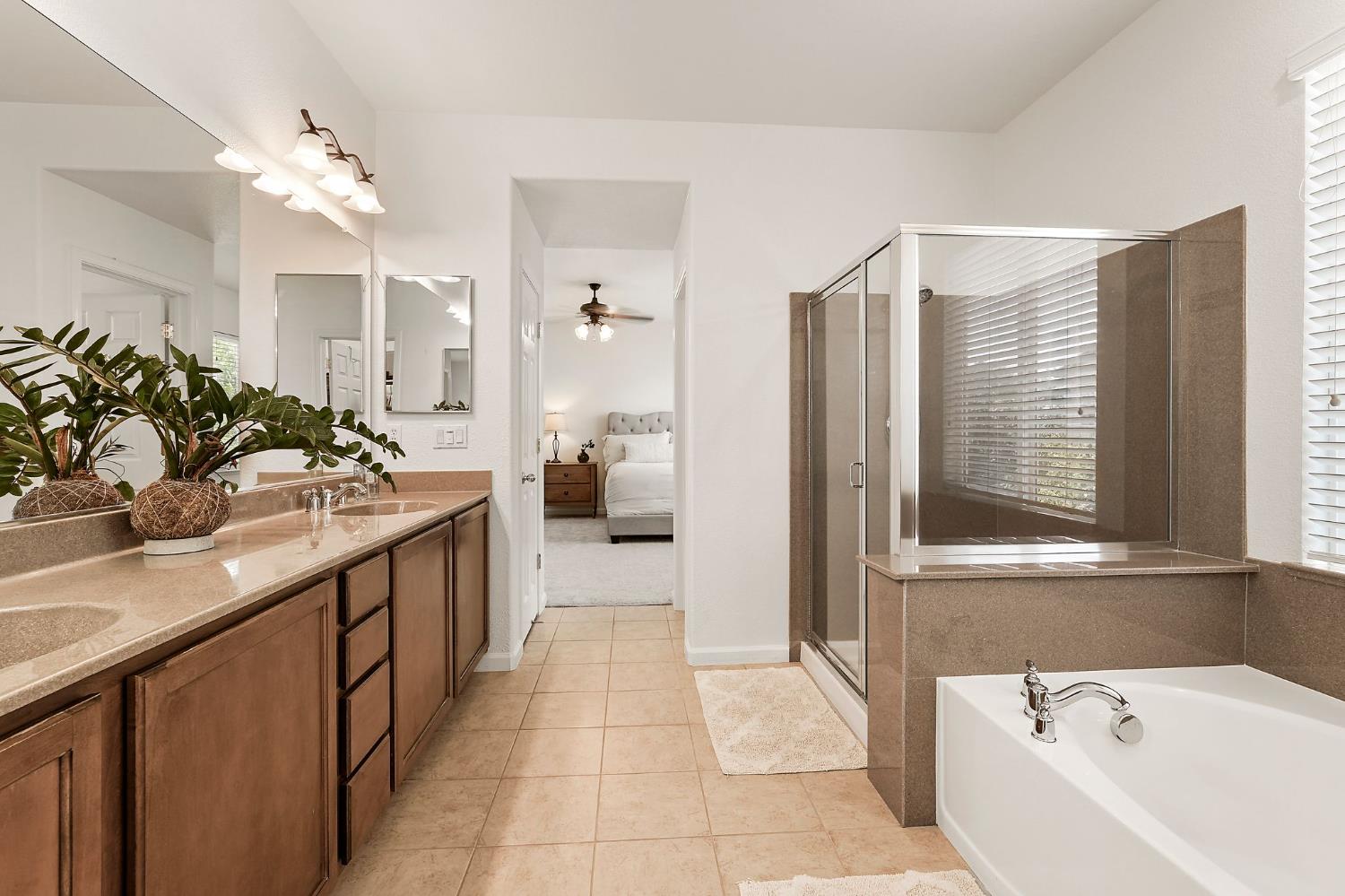 Detail Gallery Image 27 of 48 For 1177 Waverton Ln, Lincoln,  CA 95648 - 4 Beds | 2/1 Baths