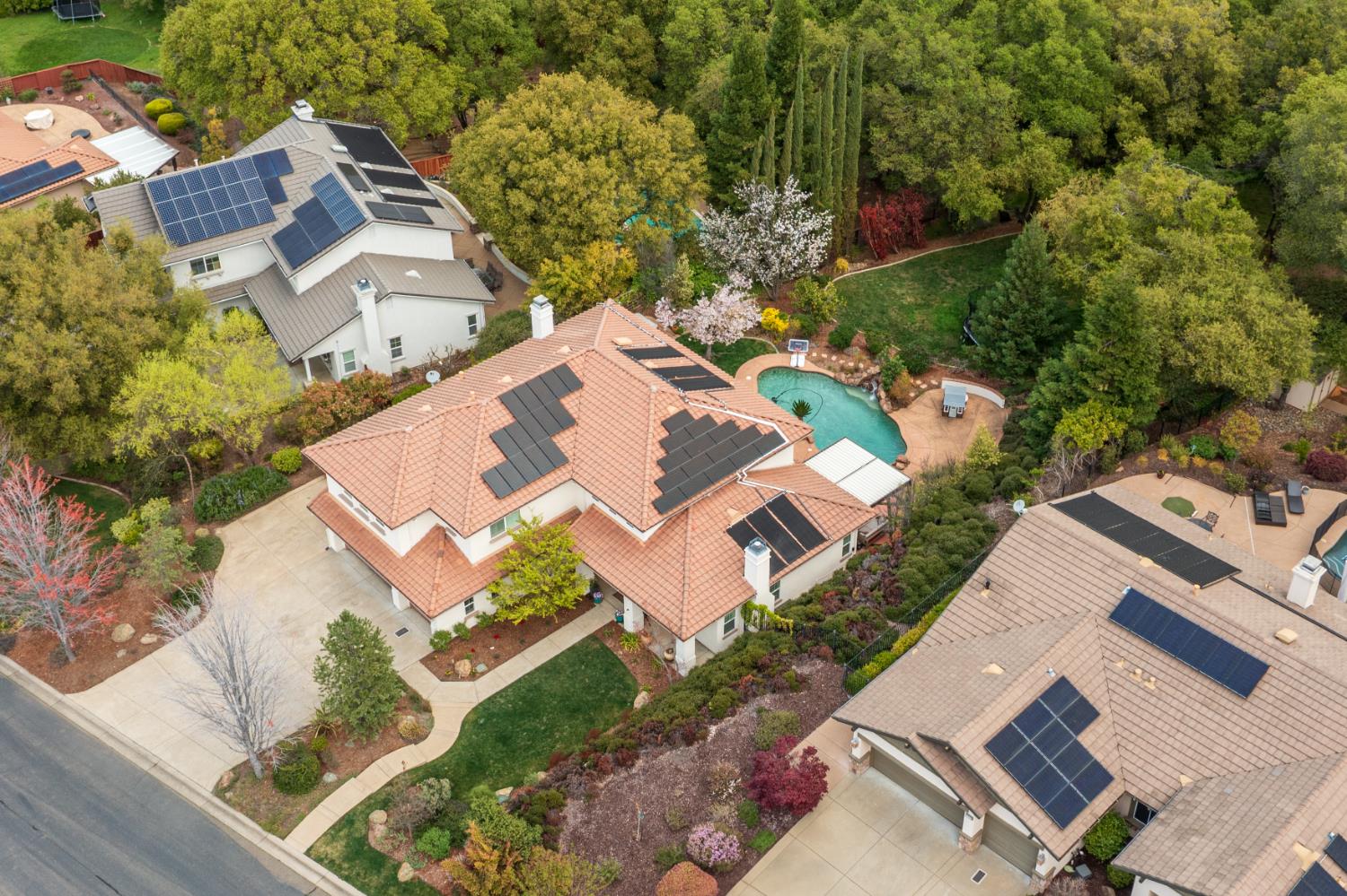 Detail Gallery Image 4 of 84 For 2864 Aberdeen Ln, El Dorado Hills,  CA 95762 - 5 Beds | 3 Baths