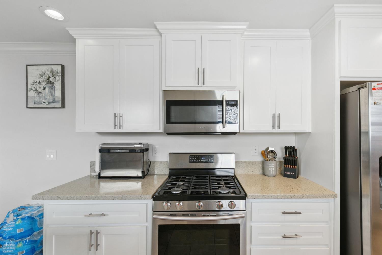 Detail Gallery Image 11 of 37 For 4309 23rd Ave, Sacramento,  CA 95820 - 3 Beds | 1 Baths