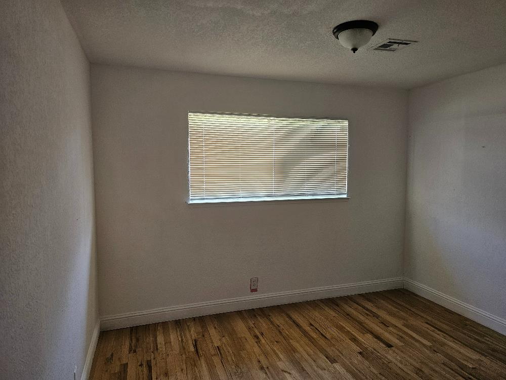 Detail Gallery Image 13 of 15 For 811 San Miguel Ave, Stockton,  CA 95210 - 3 Beds | 2 Baths