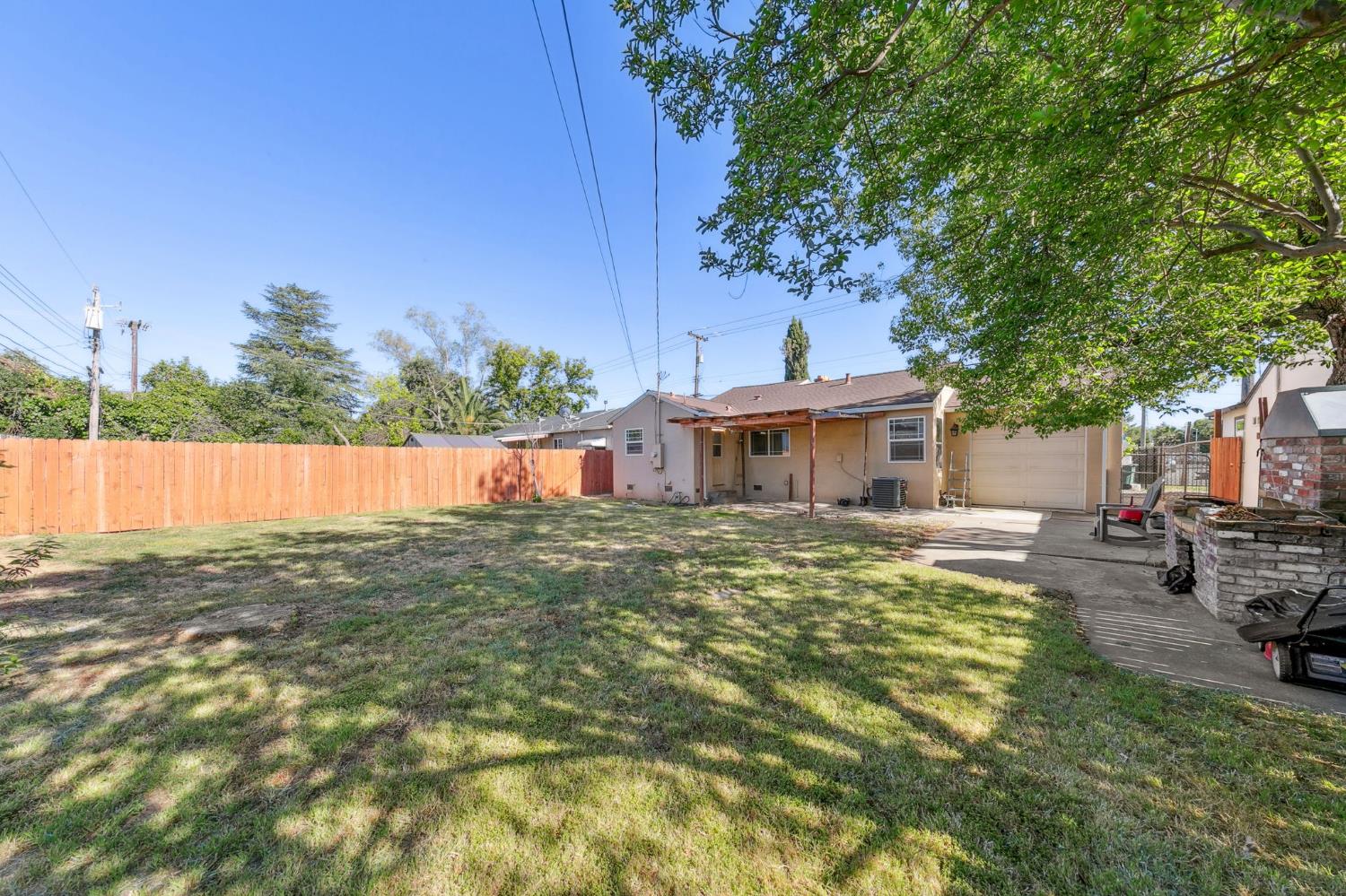Detail Gallery Image 33 of 37 For 4309 23rd Ave, Sacramento,  CA 95820 - 3 Beds | 1 Baths