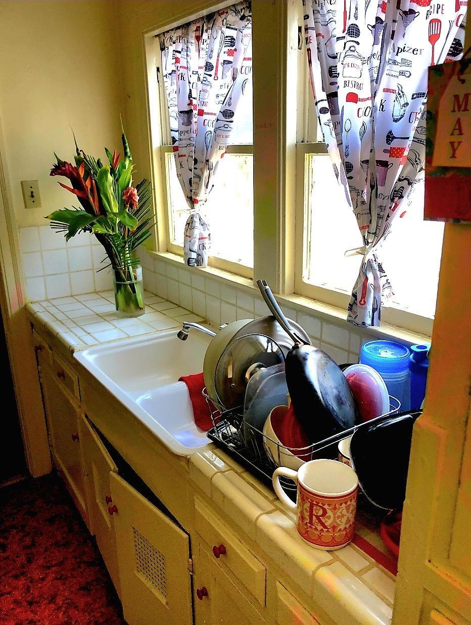 Detail Gallery Image 13 of 17 For 8106 Holly St, Oakland,  CA 94621 - 2 Beds | 2 Baths