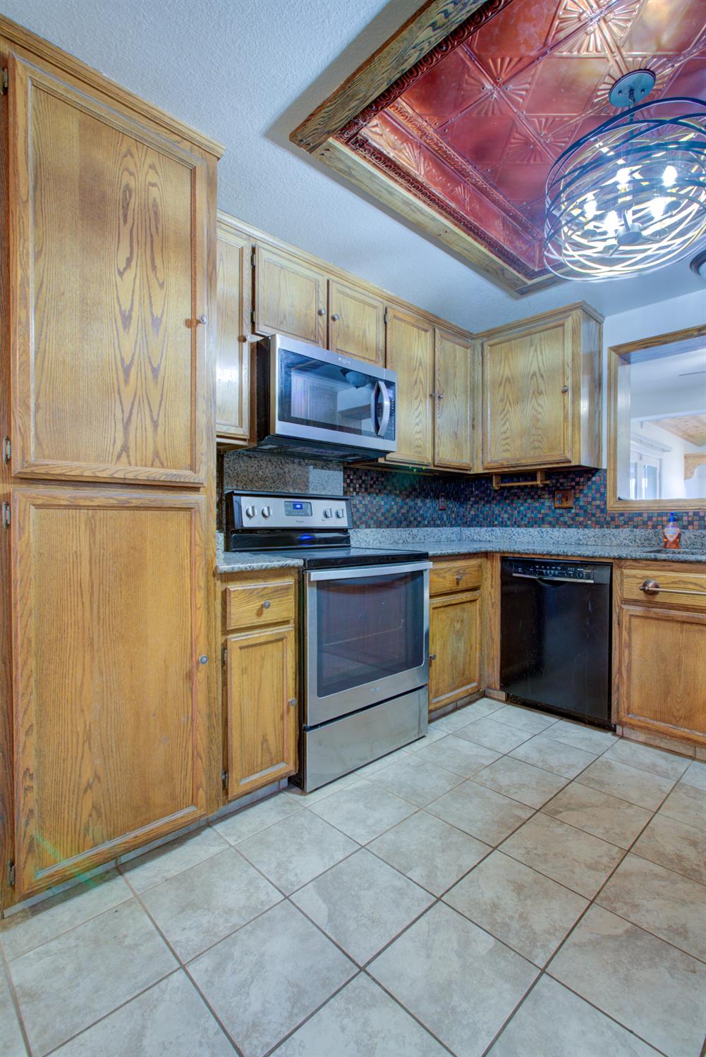 Detail Gallery Image 15 of 38 For 1801 Innsbrook Dr, Modesto,  CA 95350 - 3 Beds | 2 Baths