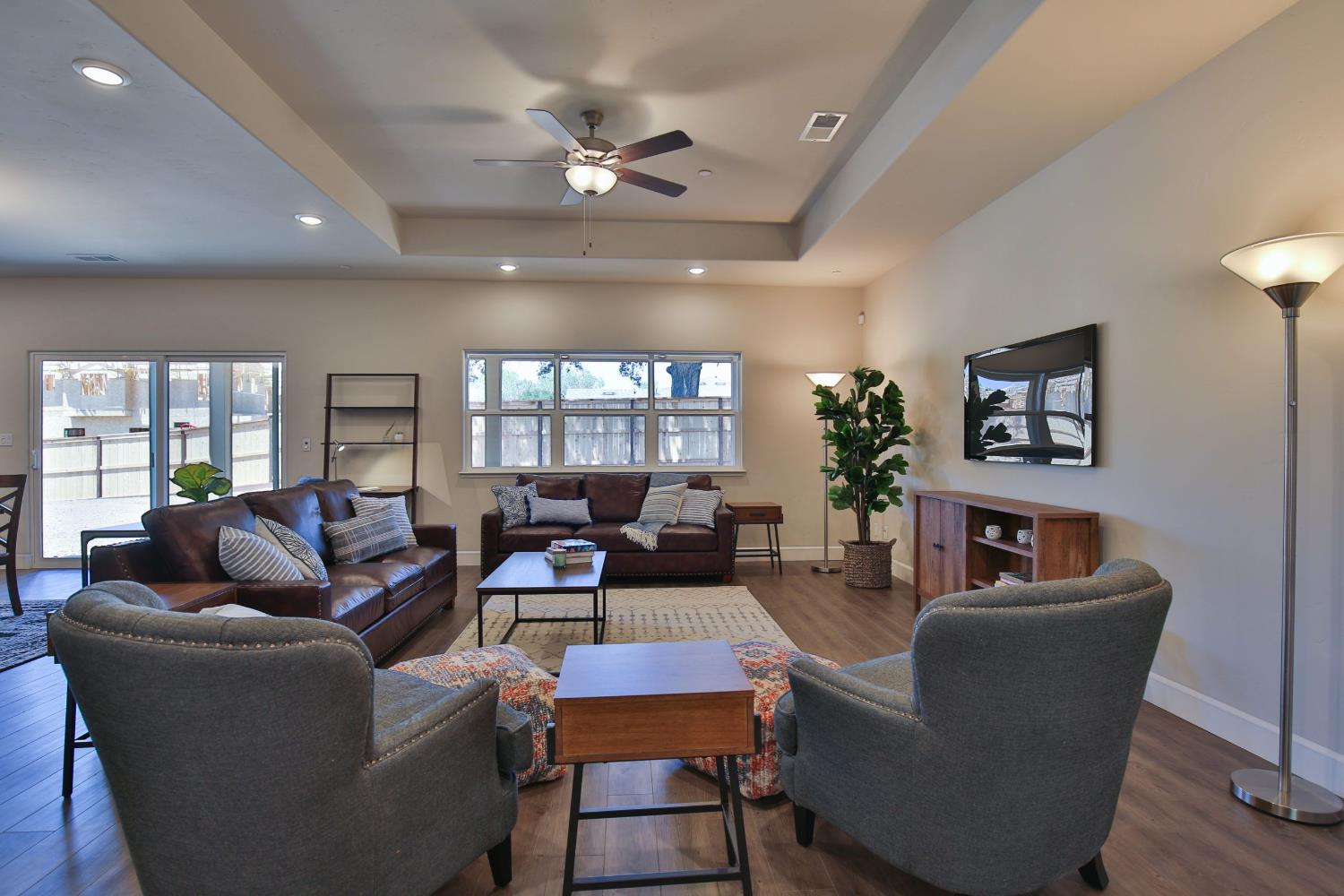 Detail Gallery Image 9 of 18 For 3600 Loma Dr, Shingle Springs,  CA 95682 - 4 Beds | 3 Baths