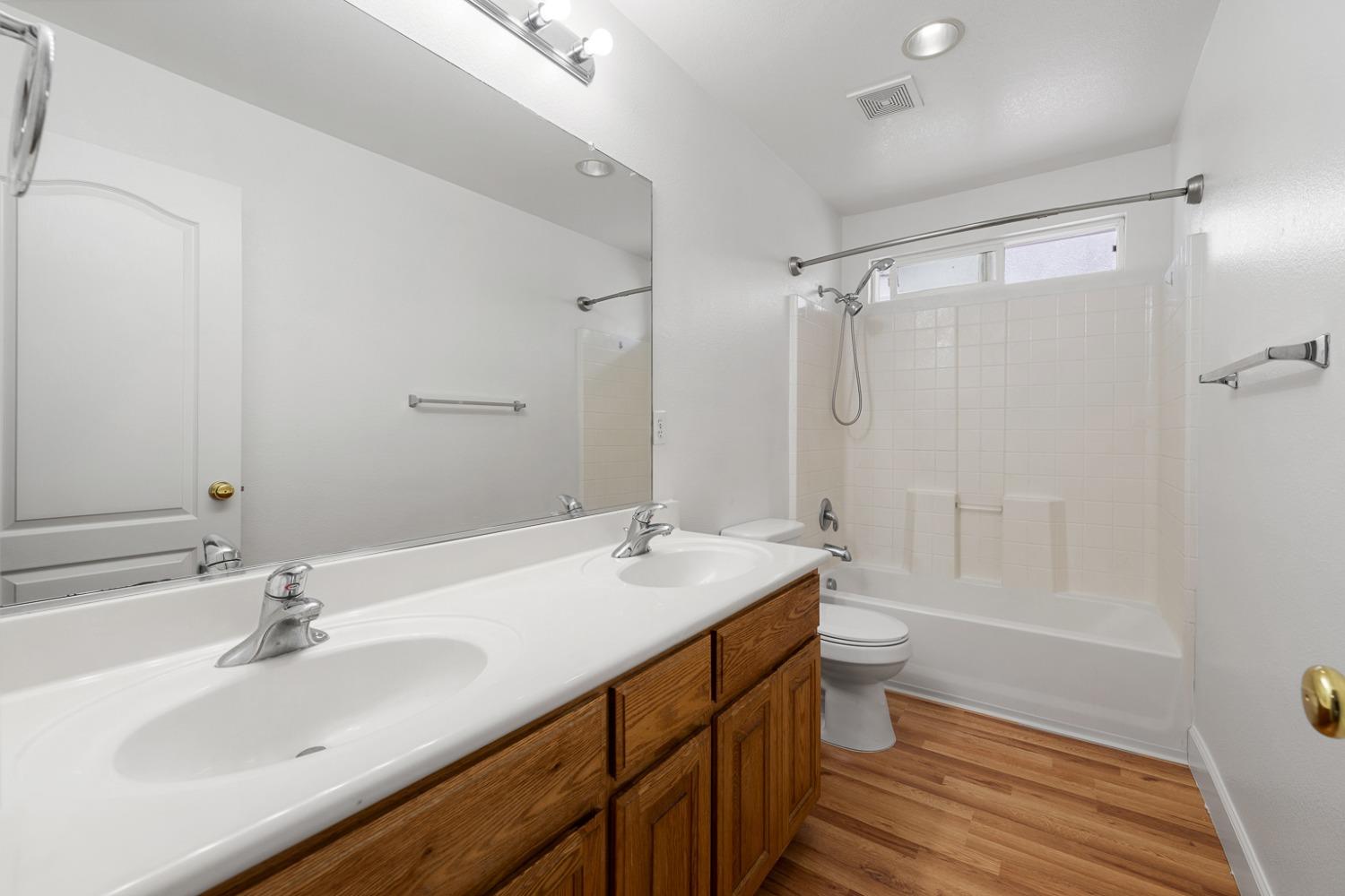 Detail Gallery Image 27 of 54 For 1510 Cedarbrook Rd, West Sacramento,  CA 95691 - 4 Beds | 3 Baths