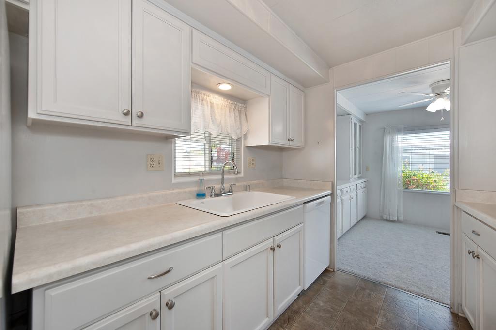 Detail Gallery Image 25 of 46 For 172 Rolling River Ln, Rancho Cordova,  CA 95670 - 2 Beds | 2 Baths