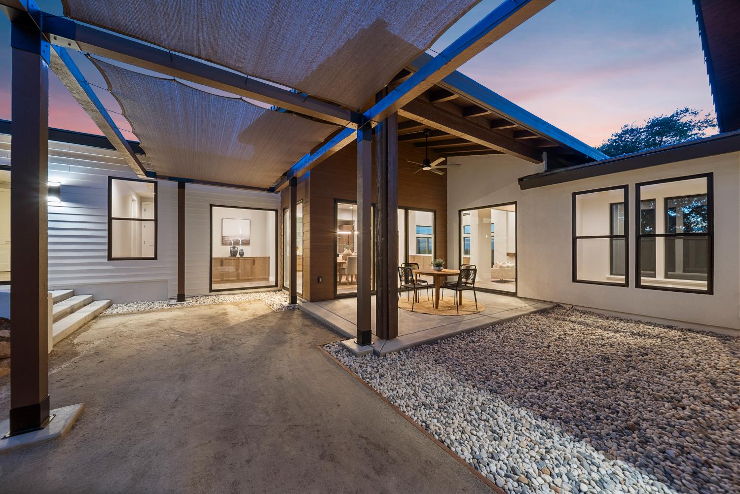 Detail Gallery Image 33 of 39 For 1700 Ridgeview Cir, Auburn,  CA 95603 - 4 Beds | 3/1 Baths