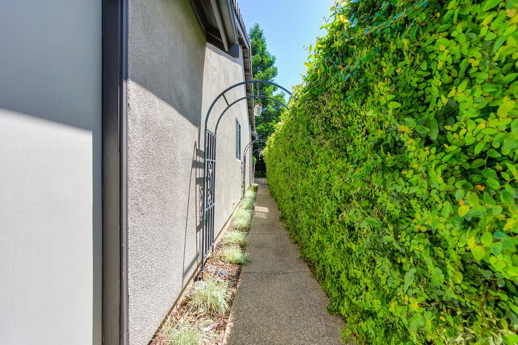 Detail Gallery Image 71 of 99 For 190 Montilla Cir, Sacramento,  CA 95835 - 2 Beds | 2 Baths