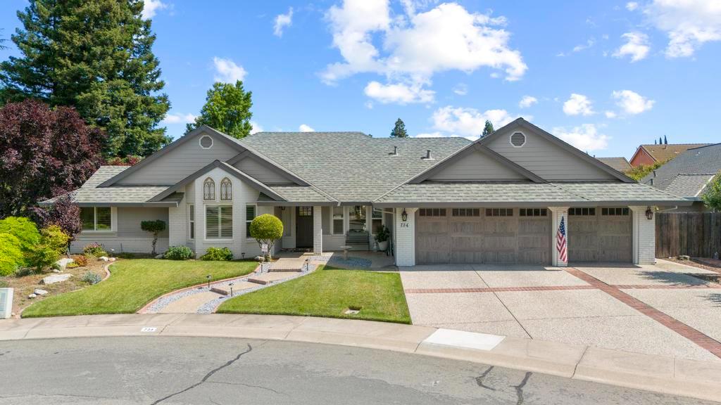 Detail Gallery Image 1 of 80 For 734 Mariner Loop, Yuba City,  CA 95991 - 4 Beds | 3 Baths