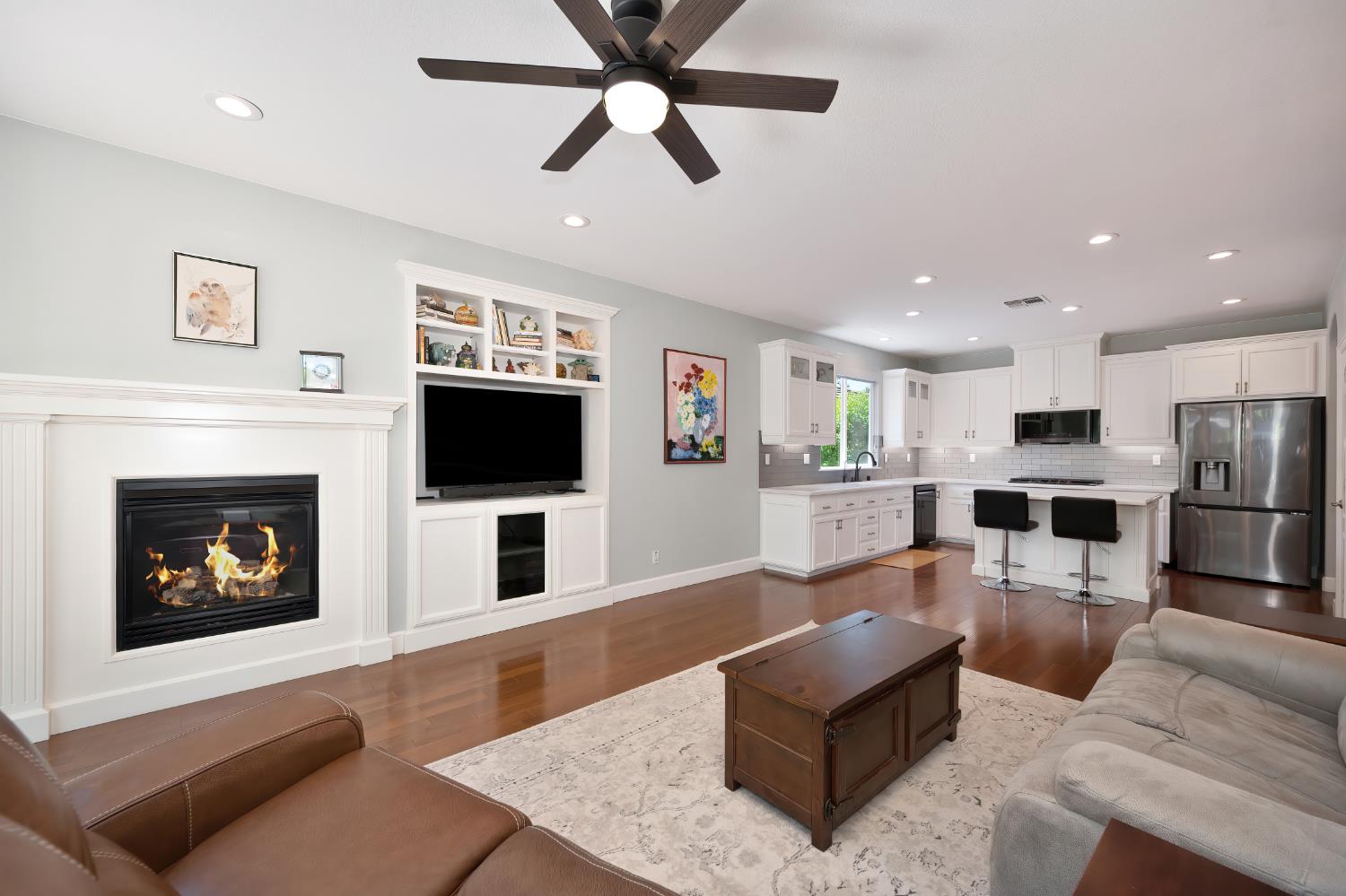 Detail Gallery Image 18 of 46 For 1123 Meredith Way, Folsom,  CA 95630 - 4 Beds | 2 Baths