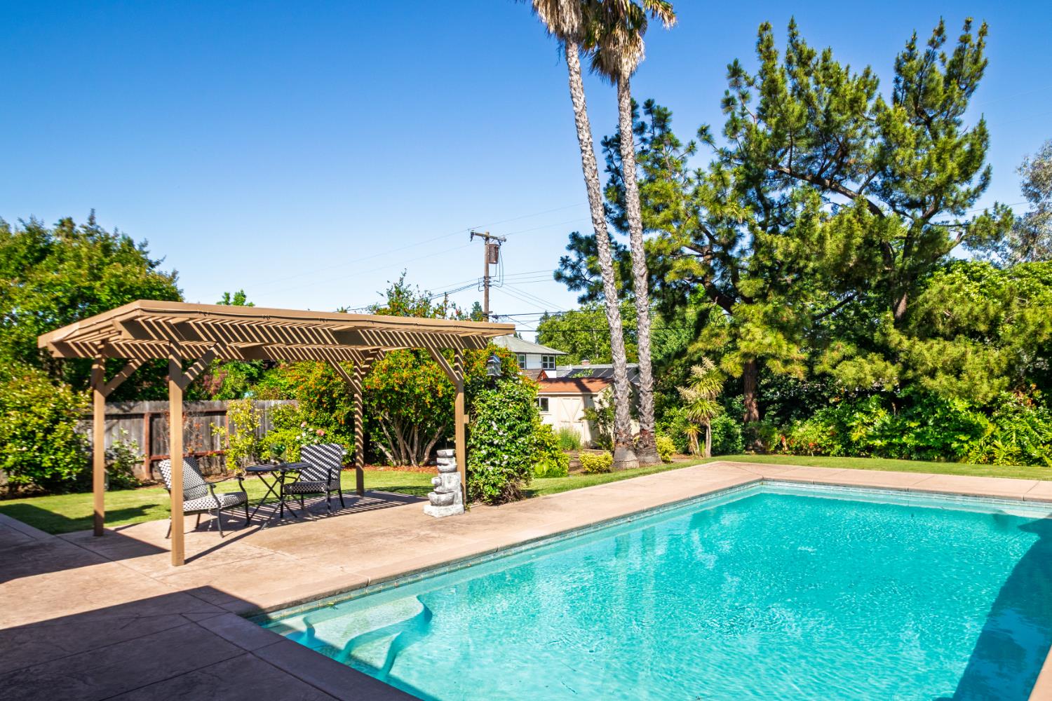 Detail Gallery Image 32 of 36 For 1229 Fitch Way, Sacramento,  CA 95864 - 3 Beds | 2 Baths