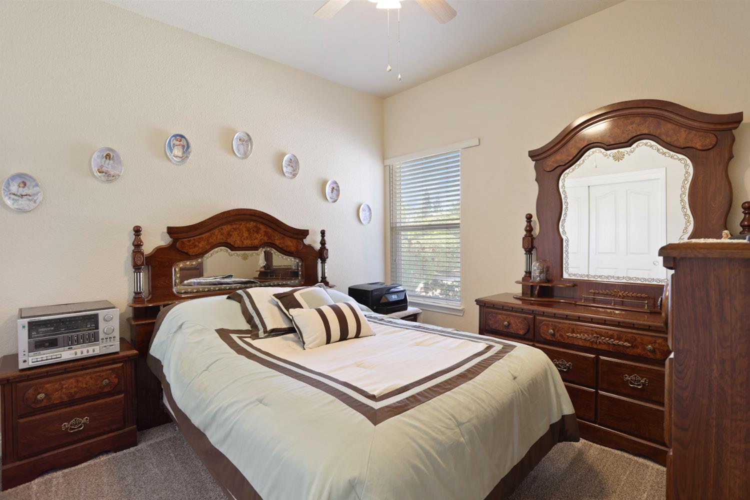 Detail Gallery Image 24 of 41 For 1930 Crystalwood Ln, Lodi,  CA 95242 - 3 Beds | 2 Baths