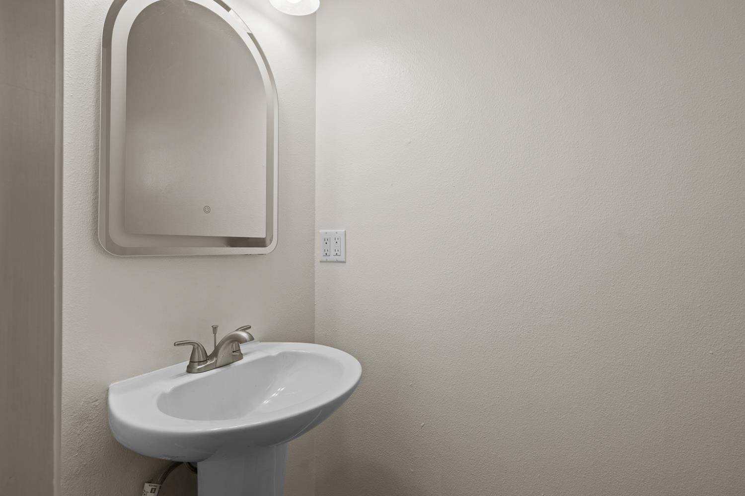 Detail Gallery Image 19 of 62 For 8651 Bader Rd, Elk Grove,  CA 95624 - 3 Beds | 2 Baths