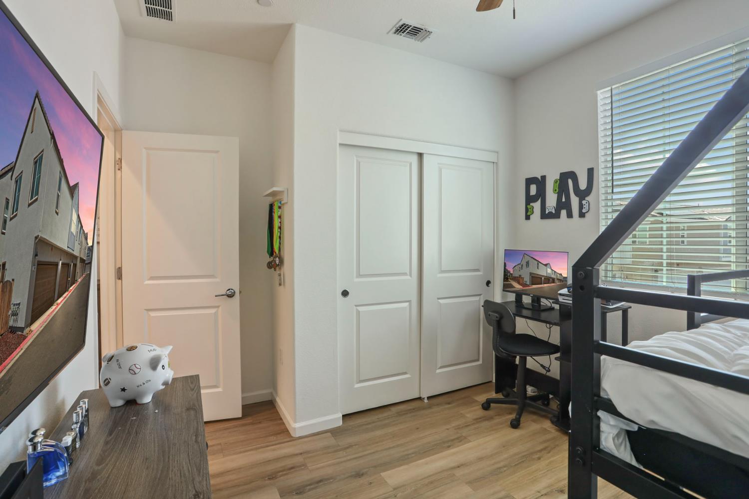 Detail Gallery Image 32 of 54 For 17481 Nightshore Dr, Lathrop,  CA 95330 - 3 Beds | 2 Baths