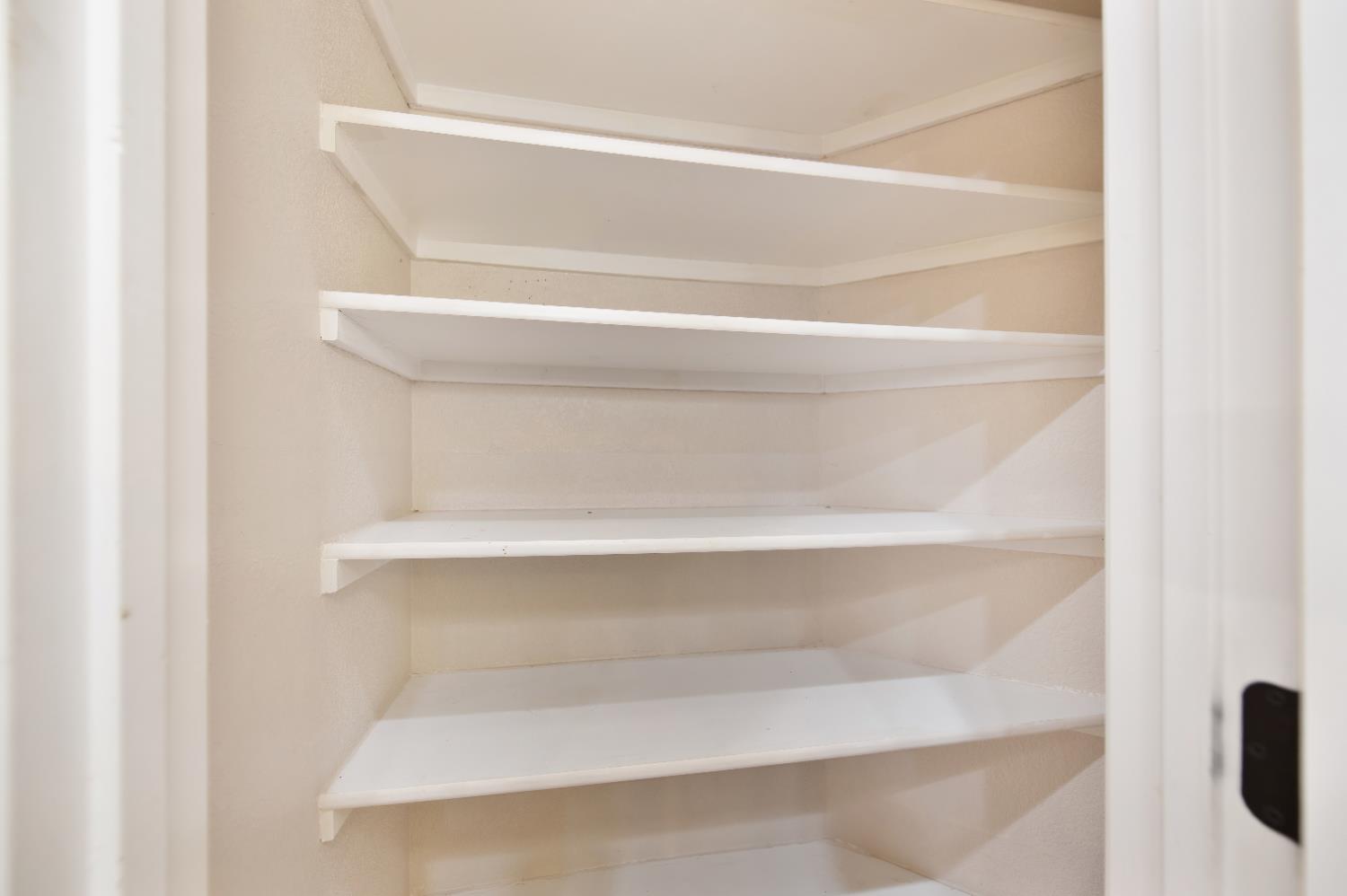 Detail Gallery Image 27 of 44 For 12040 Gold Arbor Ln, Gold River,  CA 95670 - 3 Beds | 2 Baths