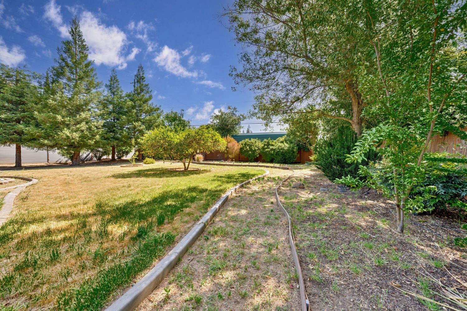 Detail Gallery Image 28 of 32 For 1660 La Playa Way, Sacramento,  CA 95864 - 3 Beds | 1 Baths