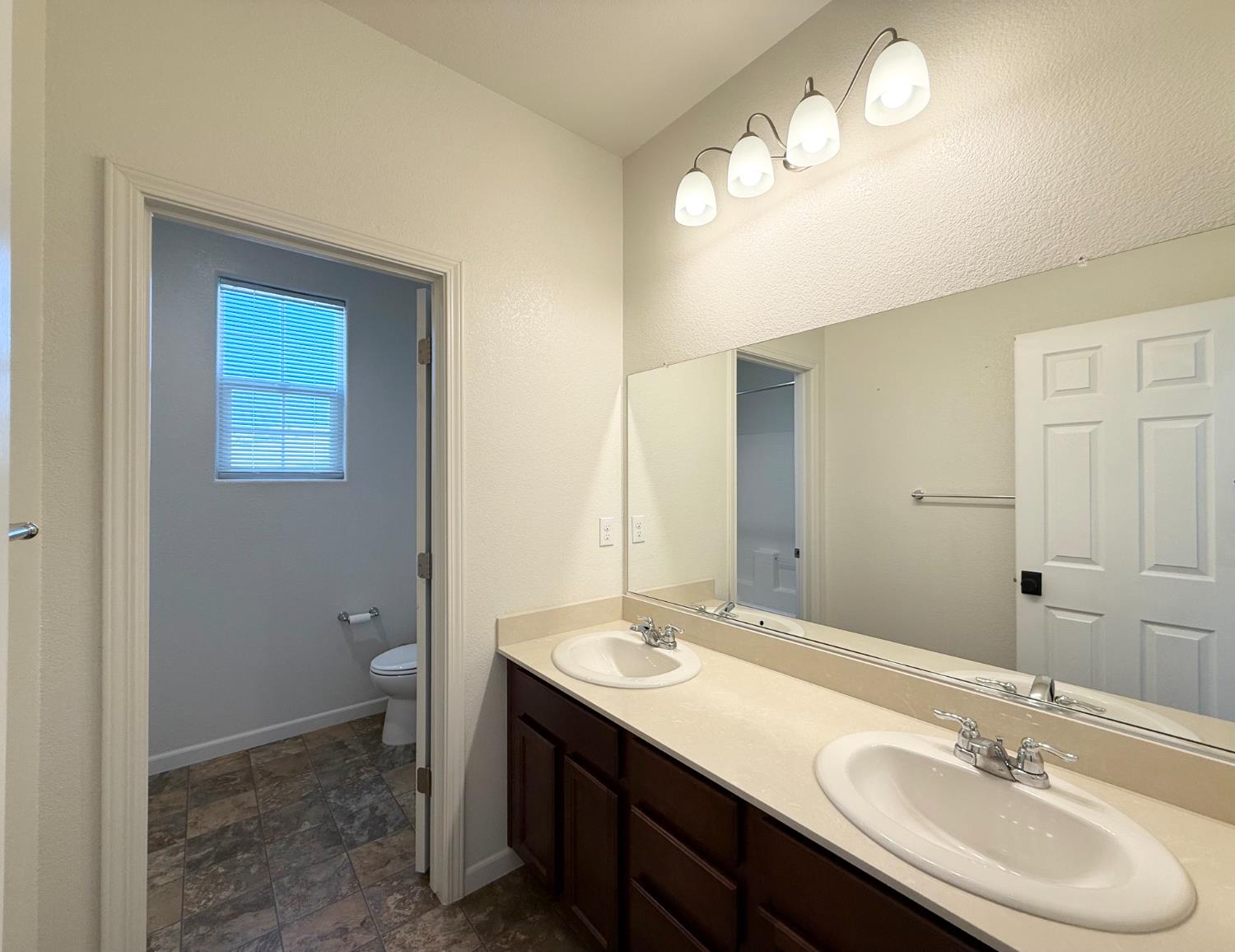 Detail Gallery Image 38 of 47 For 21161 Cabernet Dr, Patterson,  CA 95363 - 5 Beds | 3 Baths