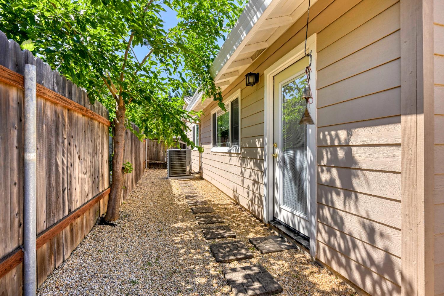 Detail Gallery Image 48 of 50 For 607 Grider Dr, Roseville,  CA 95678 - 4 Beds | 2 Baths