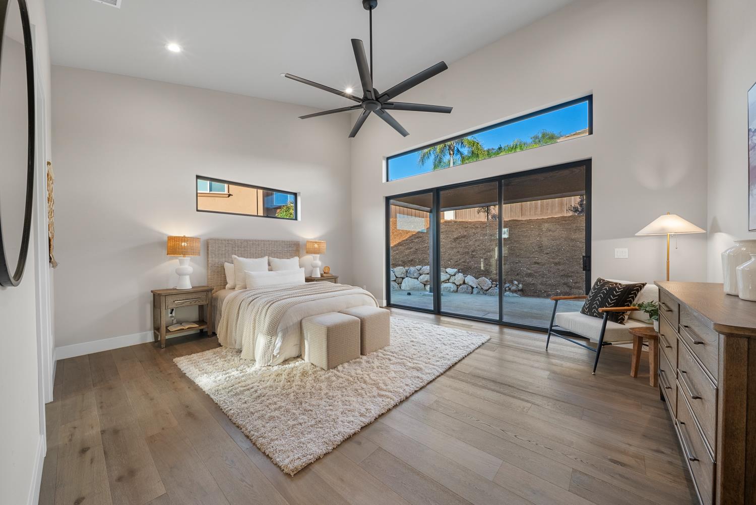 Detail Gallery Image 13 of 39 For 1700 Ridgeview Cir, Auburn,  CA 95603 - 4 Beds | 3/1 Baths
