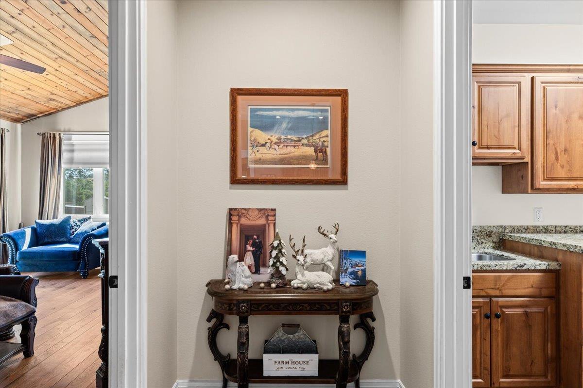 Detail Gallery Image 42 of 97 For 9267 7r Bar Rd, Angels Camp,  CA 95222 - 3 Beds | 3/1 Baths