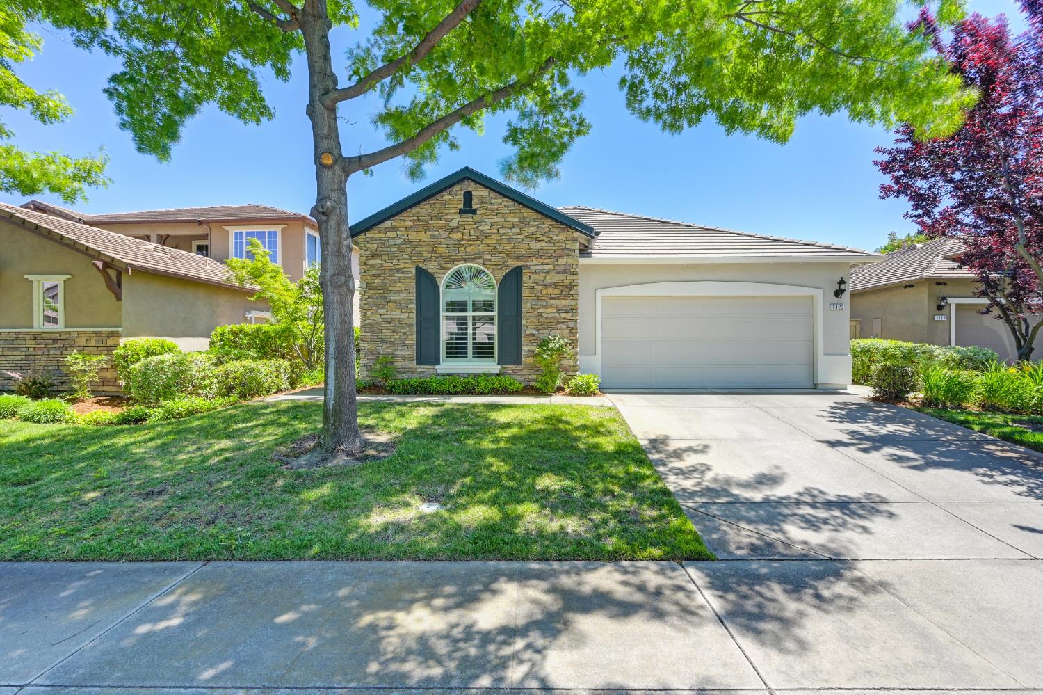 Detail Gallery Image 1 of 46 For 1123 Meredith Way, Folsom,  CA 95630 - 4 Beds | 2 Baths