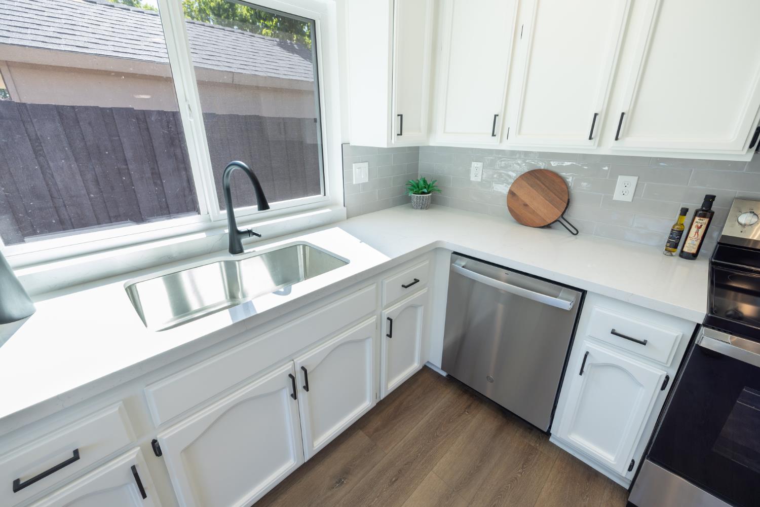Detail Gallery Image 16 of 45 For 1505 Danica Way, Sacramento,  CA 95833 - 3 Beds | 2 Baths
