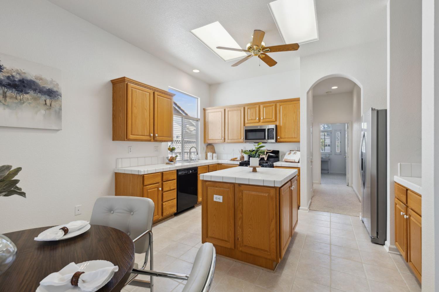 Detail Gallery Image 13 of 38 For 5237 Sugar Pine Loop, Roseville,  CA 95747 - 2 Beds | 2 Baths