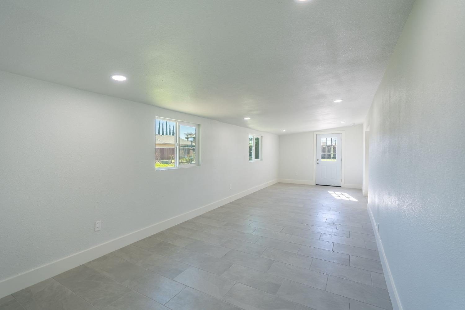 Detail Gallery Image 12 of 30 For 4112 Anna Ave, Keyes,  CA 95328 - 3 Beds | 3 Baths