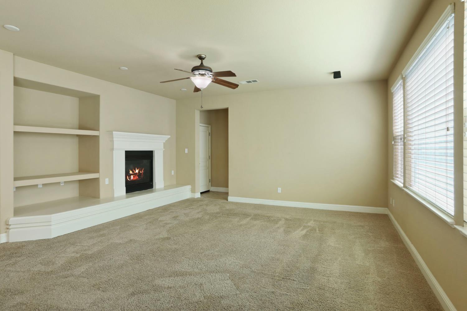 Detail Gallery Image 22 of 68 For 10305 Bridgeview Ln, Stockton,  CA 95219 - 5 Beds | 3 Baths